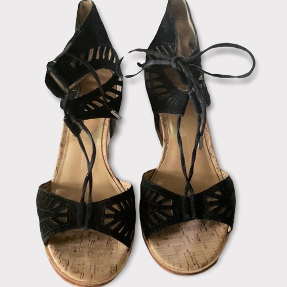 Dolce Vita Black Linsey Suede Wedge Sandals Size 6.5 - Picture 2 of 7